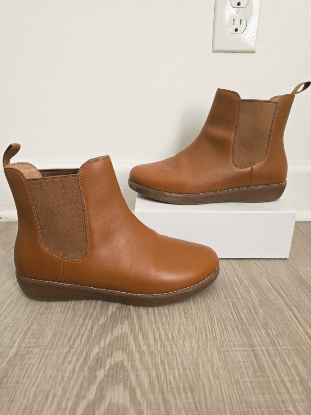 Fitflop Sumi Brown Leather Chelsea Ankle Boots Size 9 Waterproof Shoes Womens